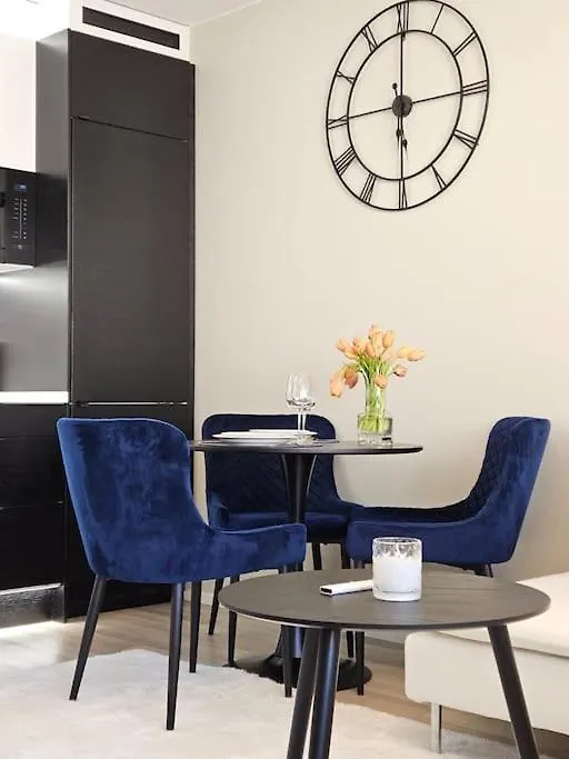 Luxcityhome 300M Metro With Glass Balcony Helsinki Apartment