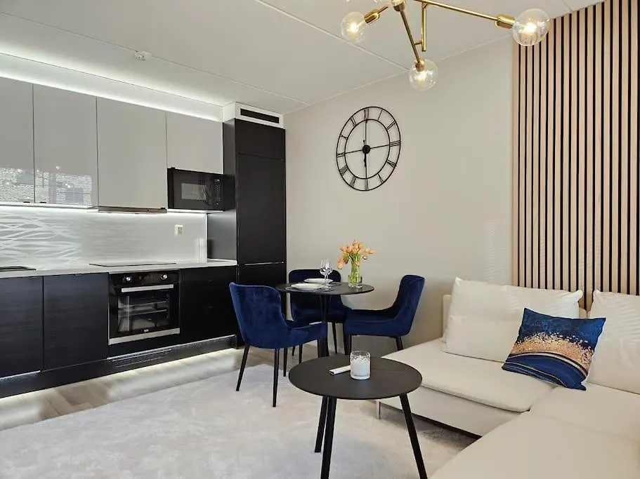 Luxcityhome 300M Metro With Glass Balcony Helsinki